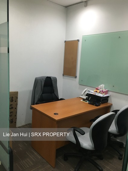 Sunshine Plaza (D7), Office #183075172